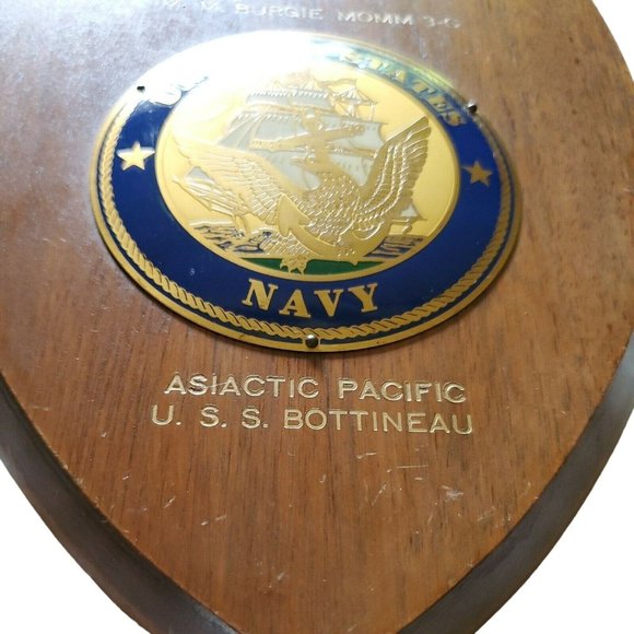 USS Bottineau Metal Wood Navy Plaque, WWII M.M. Burgie MoMM 3-C - Picture 2 of 6